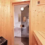 6 Person In Groemitz