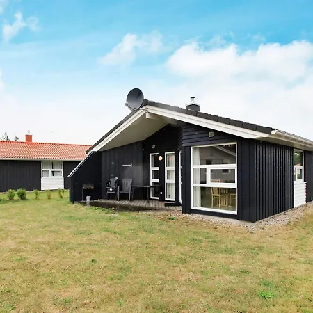 Дом отдыха 6 Person In *